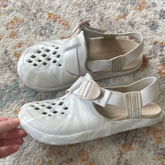 Chaco Women's Chillos Clogs with Adjustable Strap - Picture 1 of 7